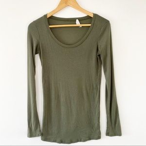 Ingrid & Isabel Green long Sleeve Top S